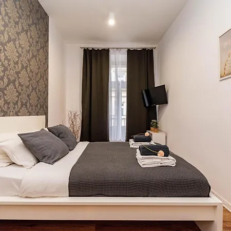 Kings Deluxe Centrum Apartman